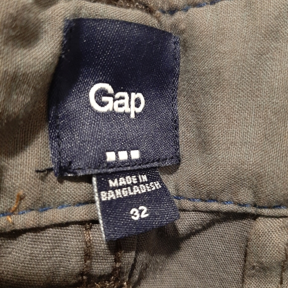 Brand new mens GAP grey cargo shorts (size 32) - Picture 4 of 4